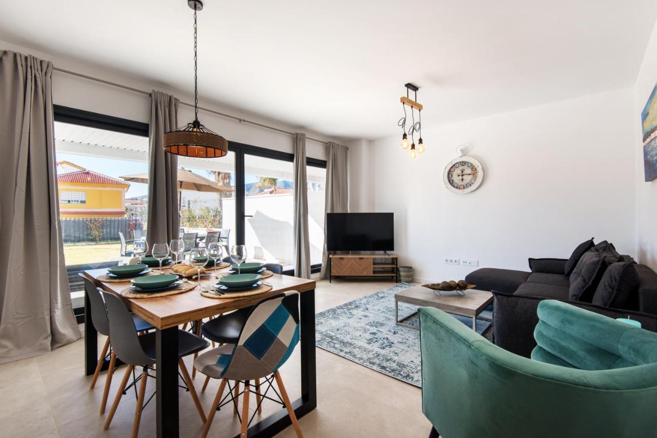 Alamar The Best Luxury Apartment On The Beach 托雷莫利诺斯 外观 照片
