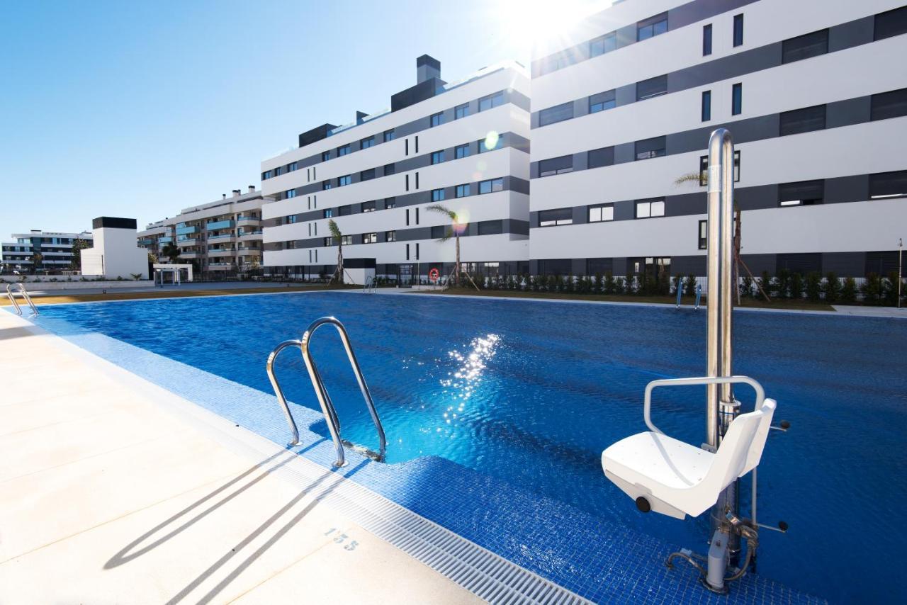Alamar The Best Luxury Apartment On The Beach 托雷莫利诺斯 外观 照片