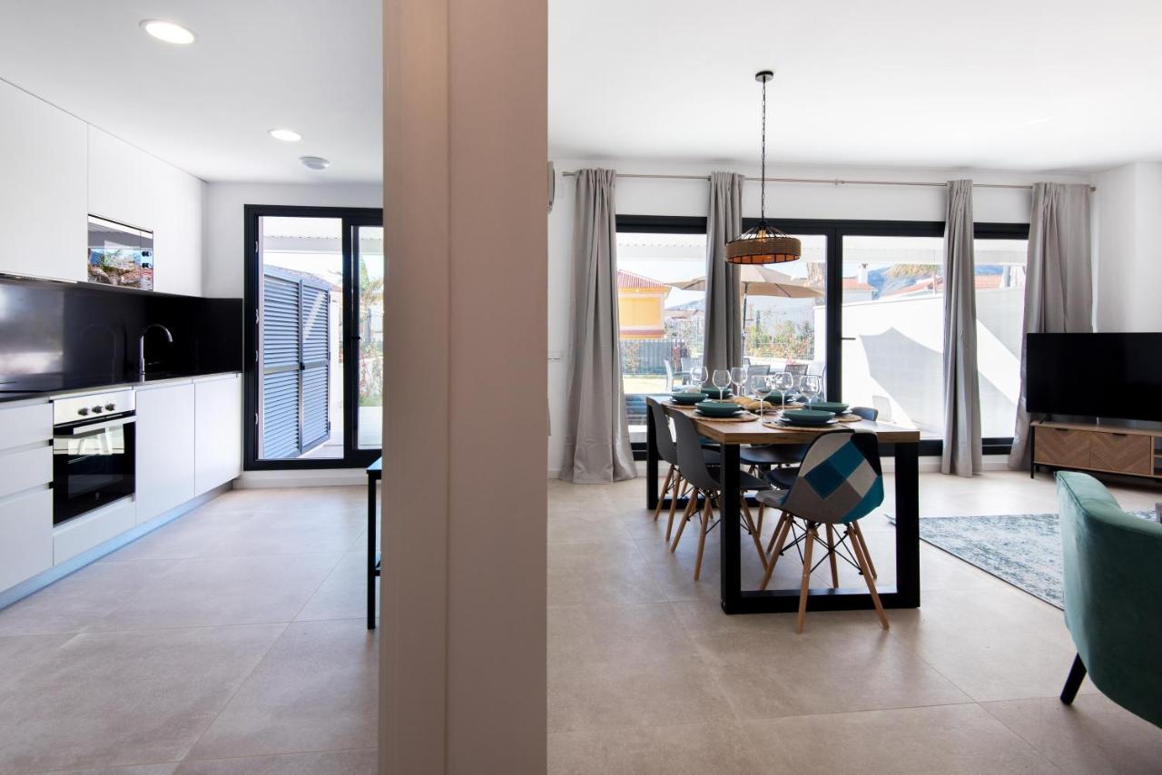 Alamar The Best Luxury Apartment On The Beach 托雷莫利诺斯 外观 照片