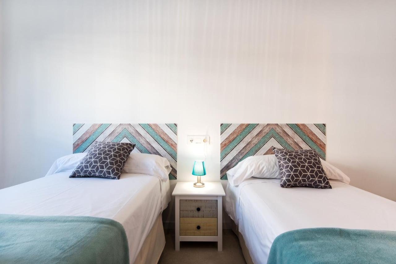 Alamar The Best Luxury Apartment On The Beach 托雷莫利诺斯 外观 照片